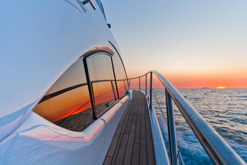 Hyères Yachting, spécialiste de pièces détachées et bateaux d'occasion à Toulon, Var